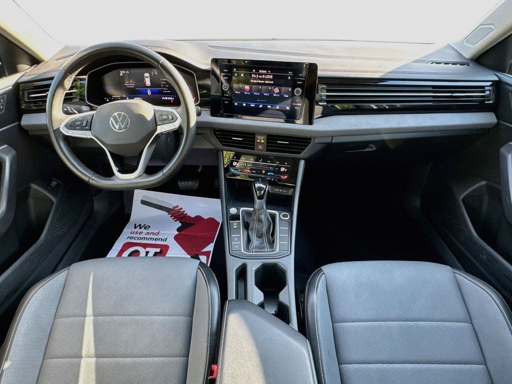 2025 Volkswagen Jetta 1.5T SE
