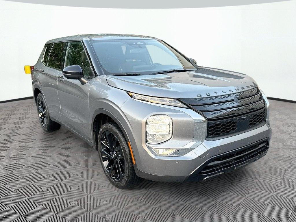 2023 Mitsubishi Outlander SE Black Edition