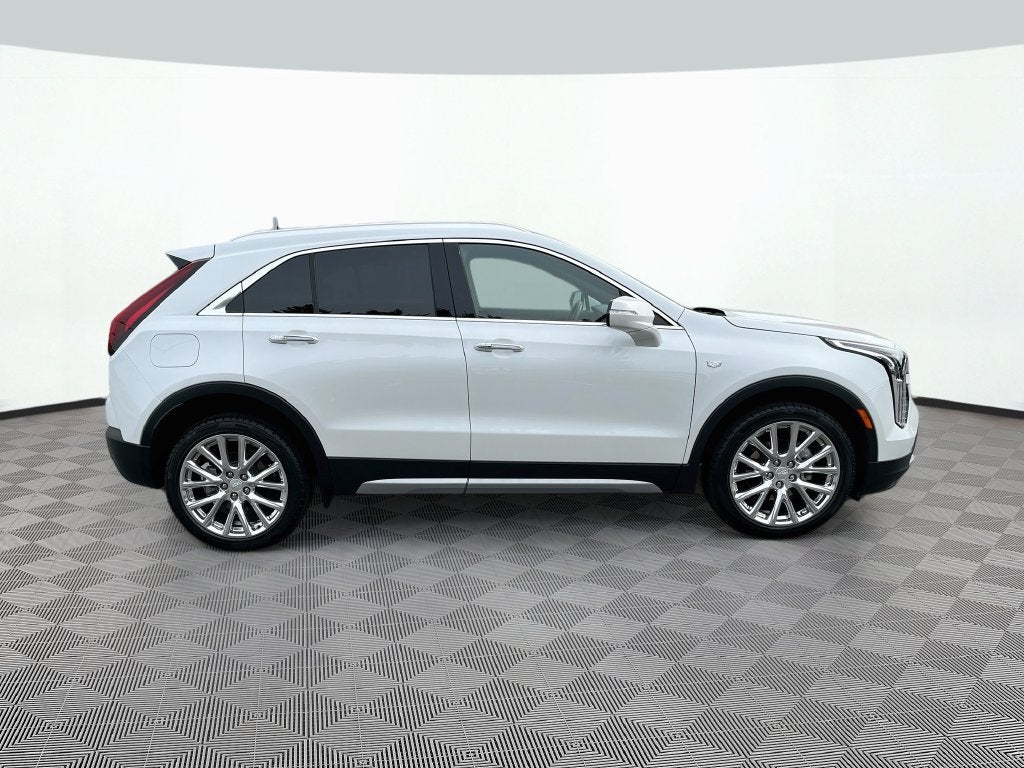 2023 Cadillac XT4 FWD Premium Luxury