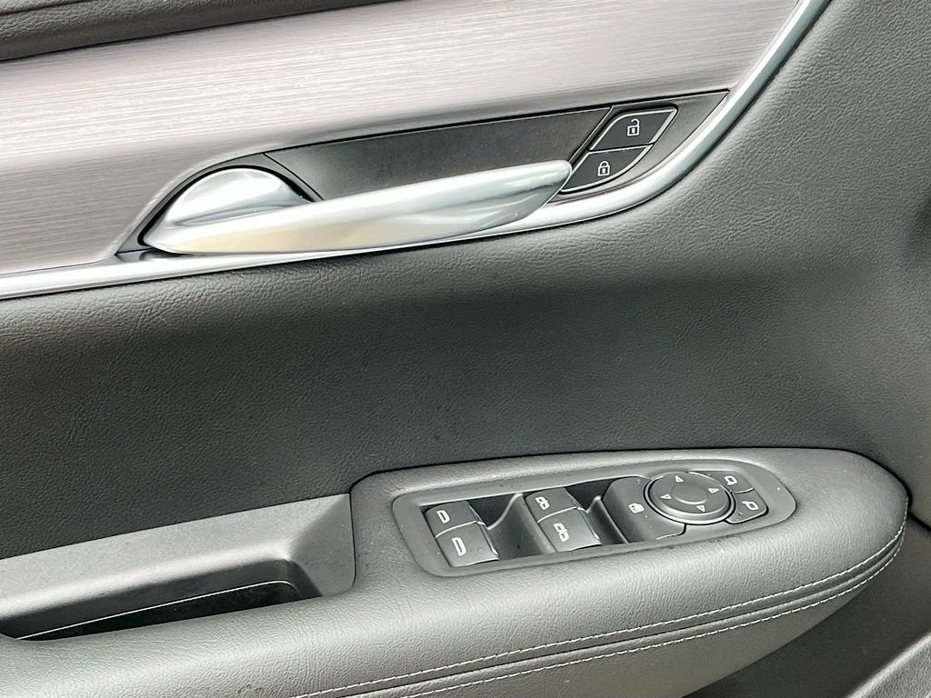 2026 Cadillac XT5 Luxury