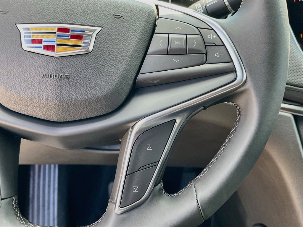 2026 Cadillac XT5 Luxury