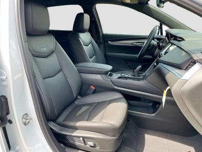 2026 Cadillac XT5 Luxury