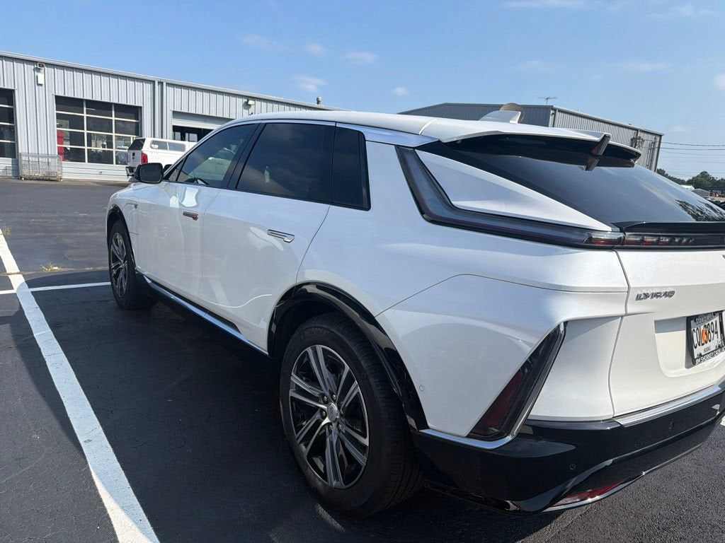 2024 Cadillac LYRIQ Luxury 1
