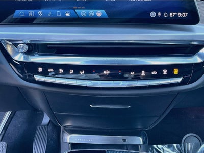2024 Cadillac LYRIQ Luxury 1