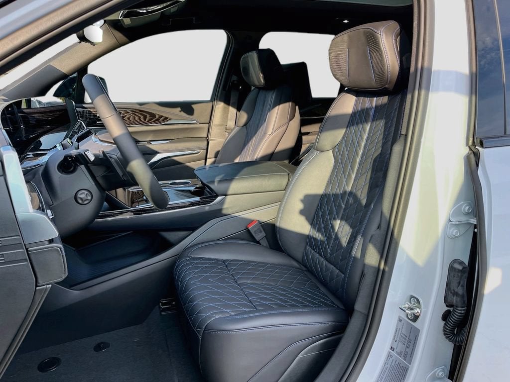 2026 Cadillac ESCALADE IQL Luxury
