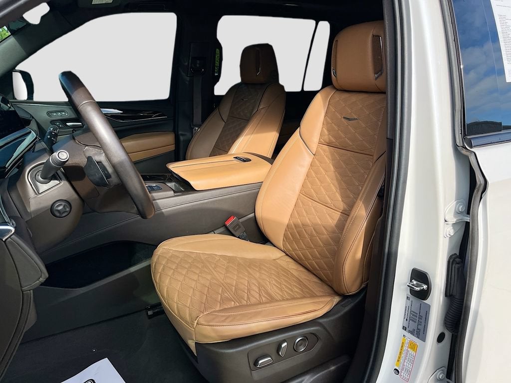 2023 Cadillac Escalade ESV Sport