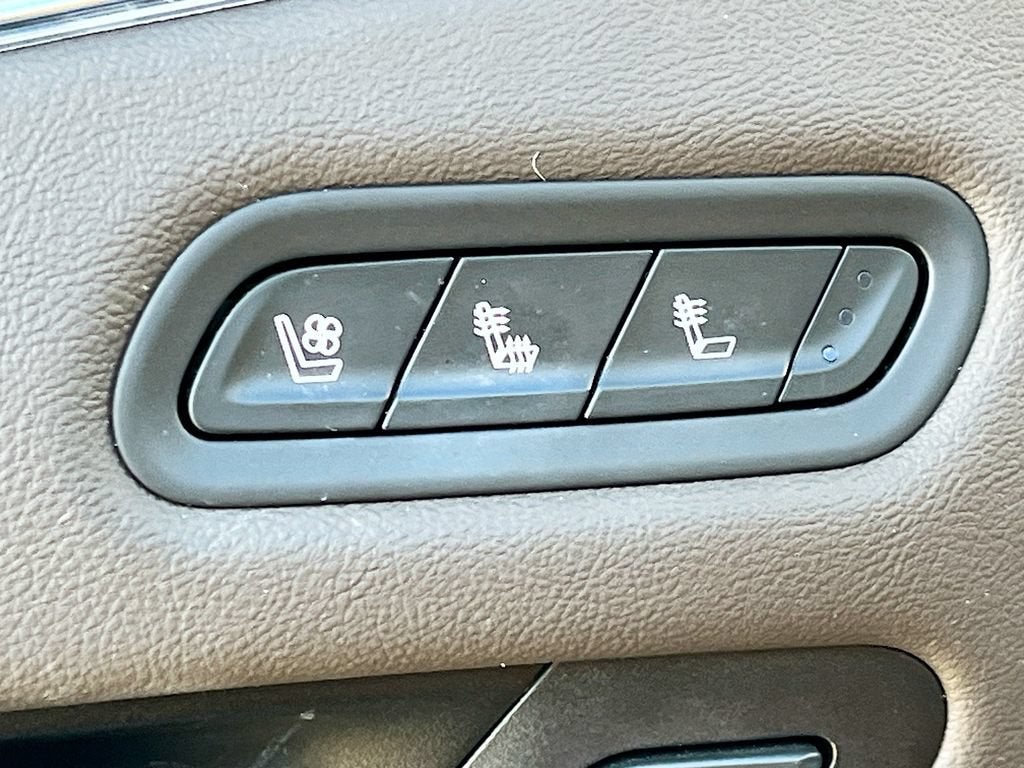 2023 Cadillac Escalade ESV Sport