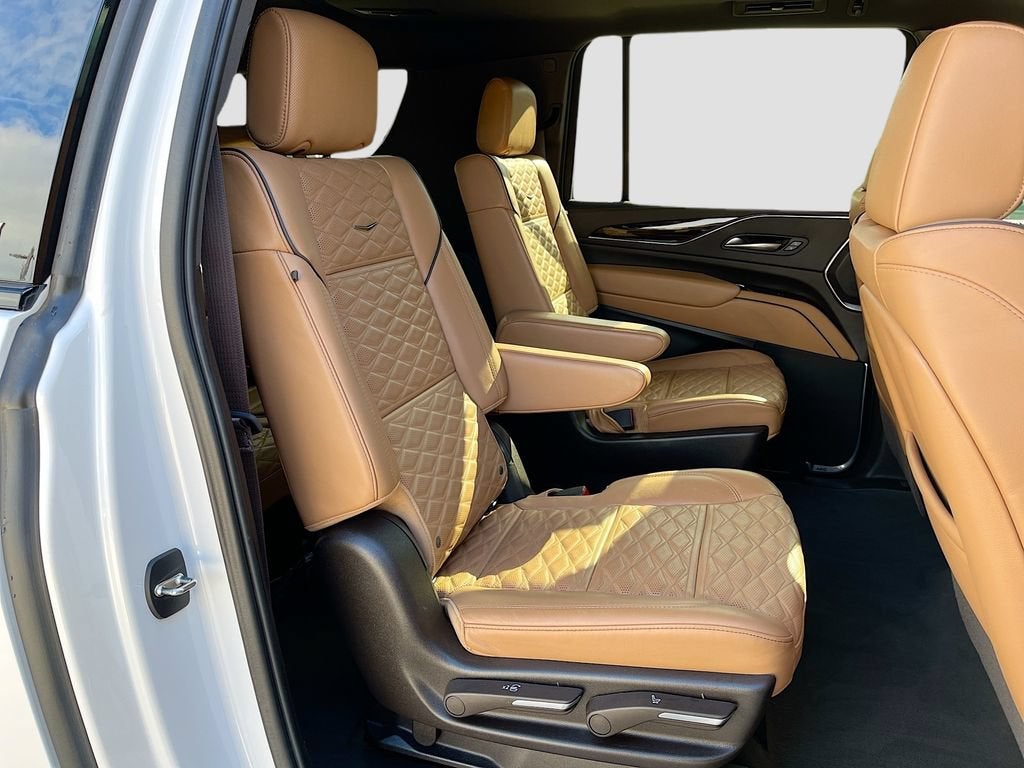 2023 Cadillac Escalade ESV Sport