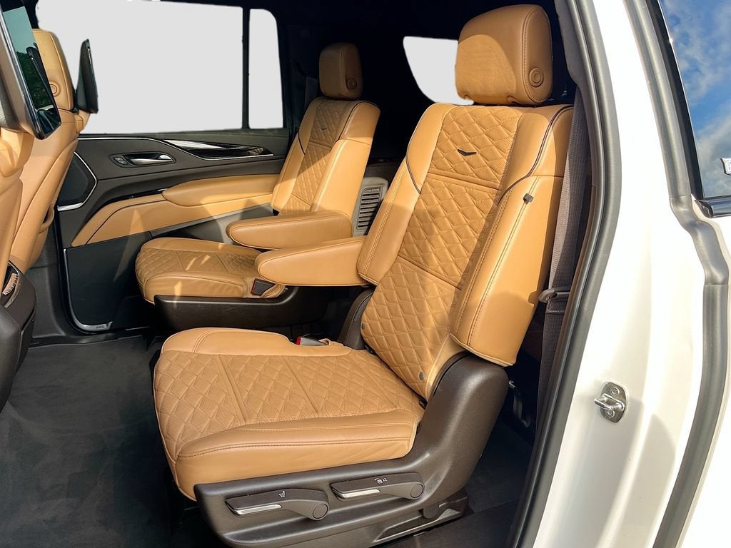 2023 Cadillac Escalade ESV Sport