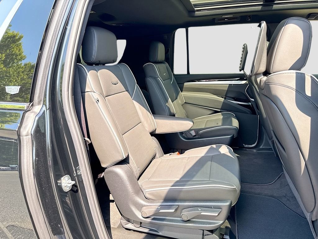 2026 Cadillac Escalade ESV Luxury