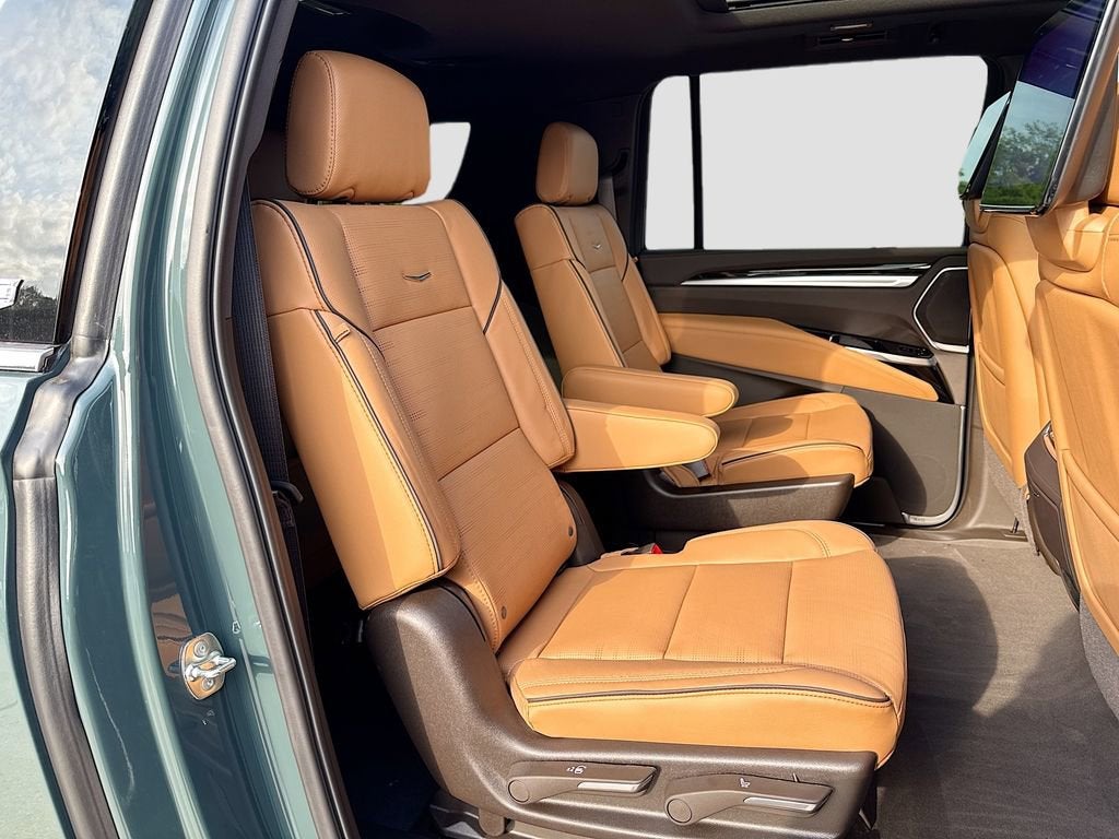 2026 Cadillac Escalade ESV Luxury