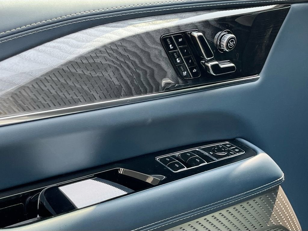 2025 Cadillac ESCALADE IQ Luxury 2