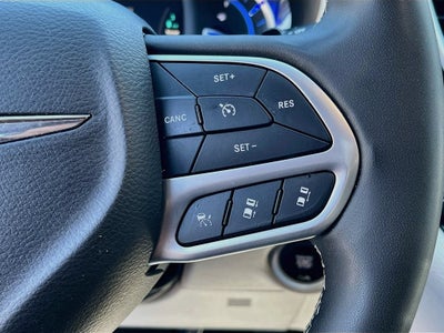 2023 Chrysler Pacifica Hybrid Touring L