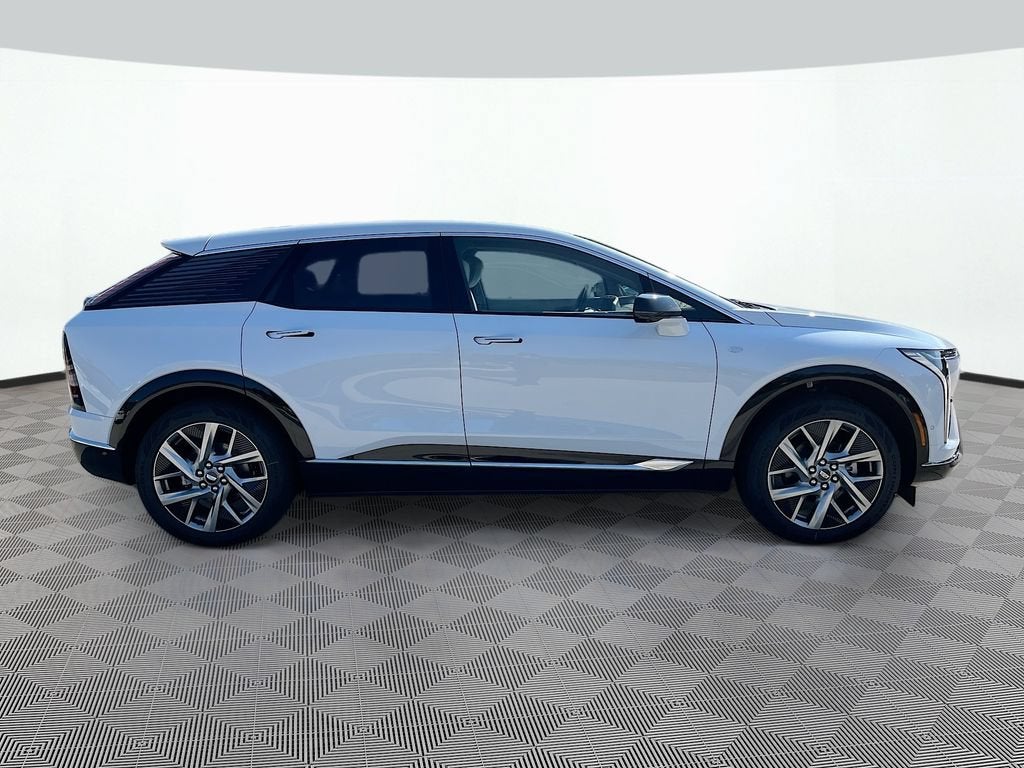 2027 Cadillac OPTIQ Luxury
