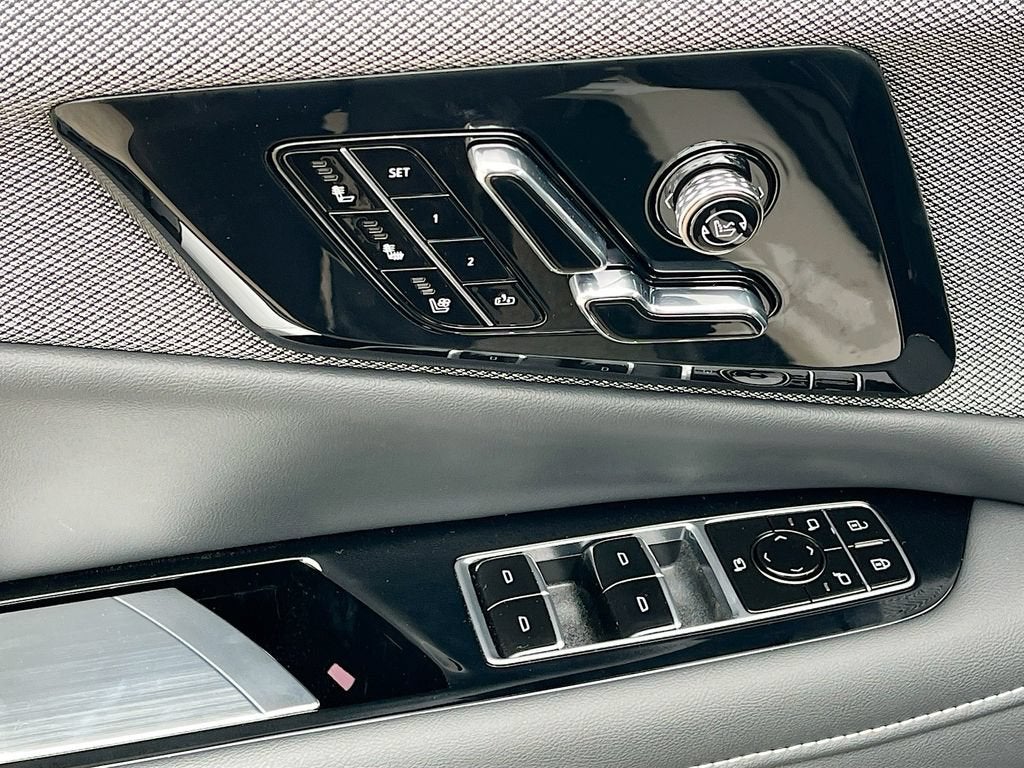 2027 Cadillac OPTIQ Premium Luxury