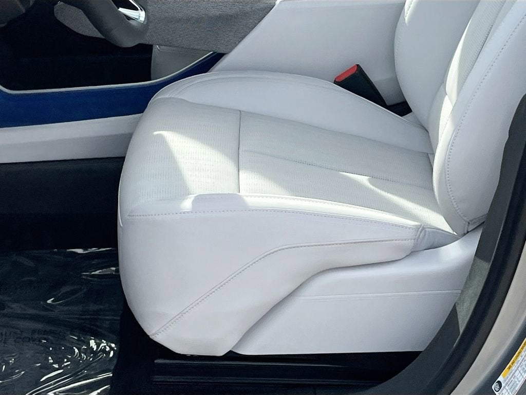 2025 Cadillac OPTIQ Sport 2