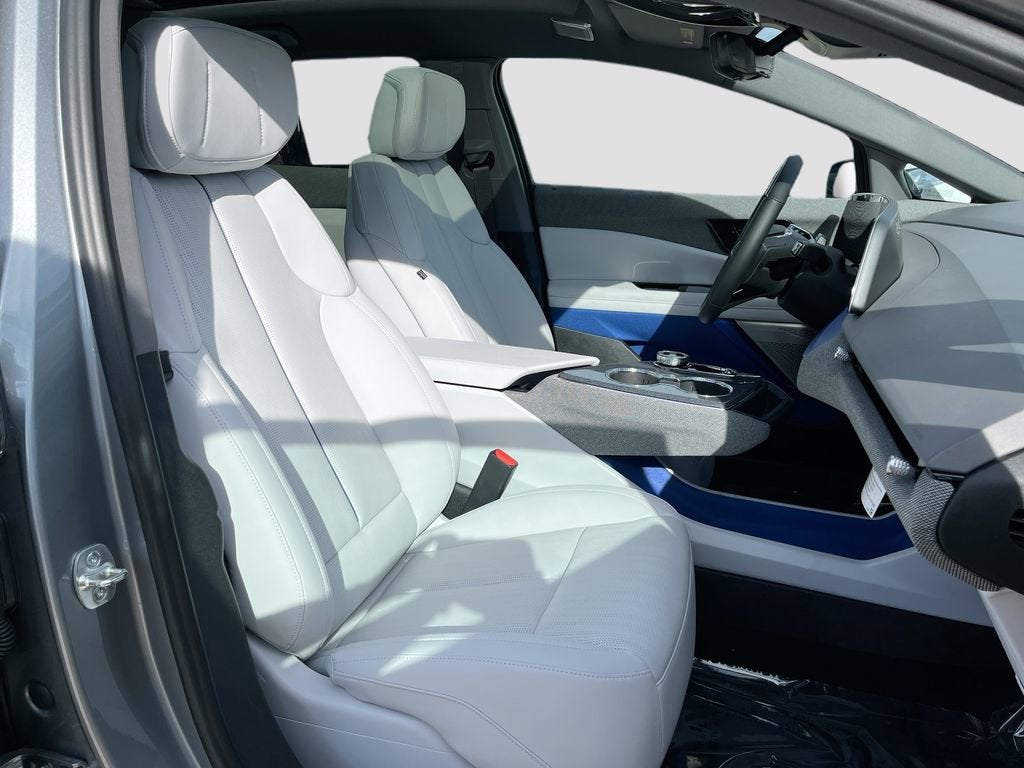 2025 Cadillac OPTIQ Sport 2