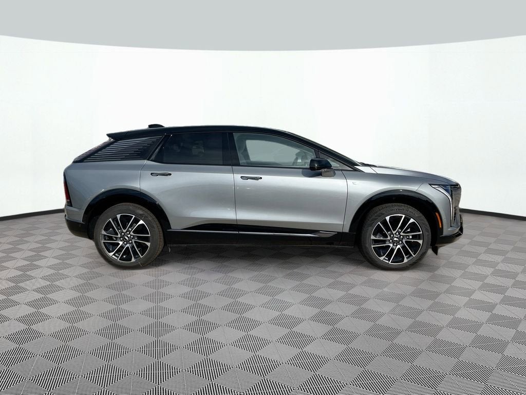 2025 Cadillac OPTIQ Sport 2