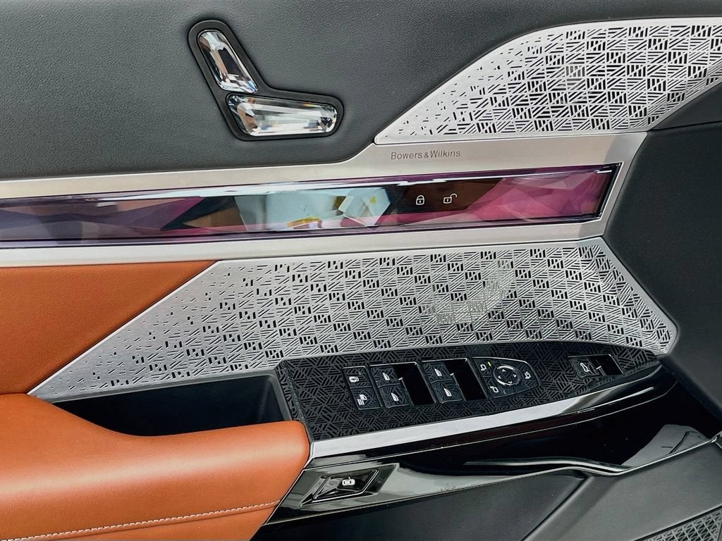 2023 BMW 7 Series 740i