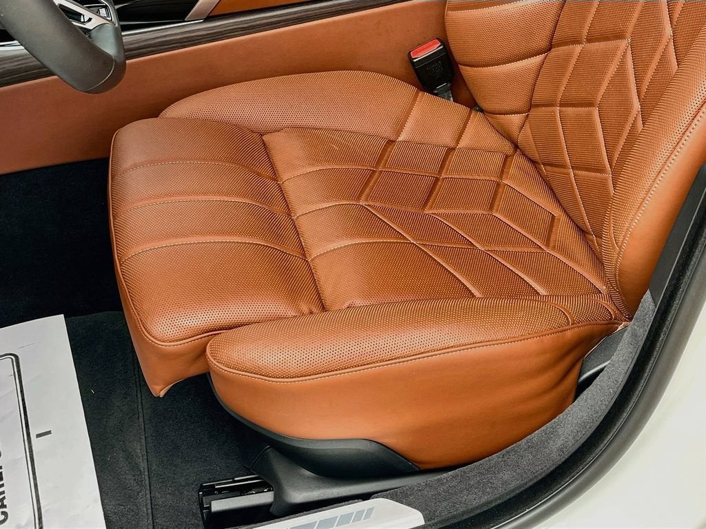 2023 BMW 7 Series 740i