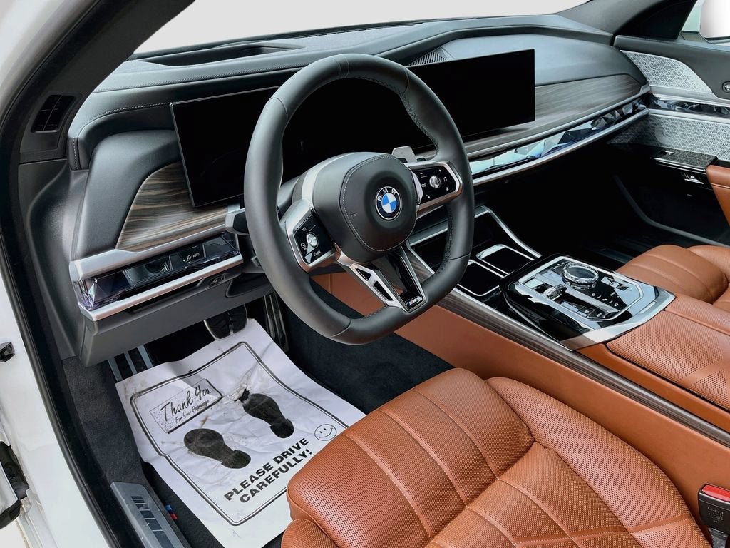 2023 BMW 7 Series 740i