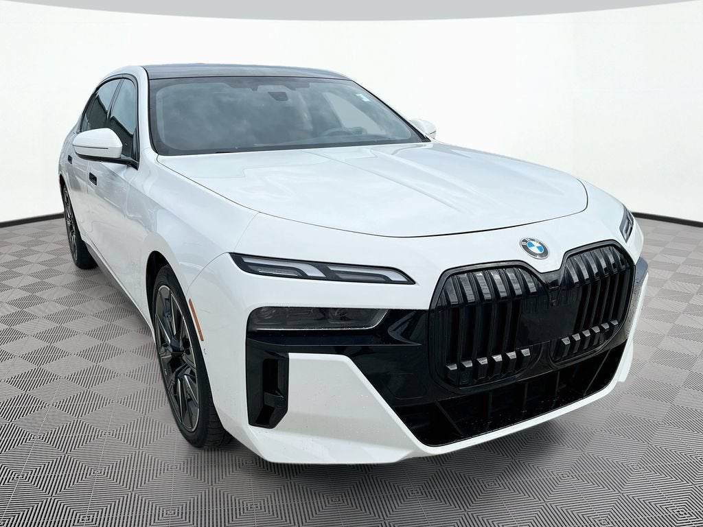 2023 BMW 7 Series 740i
