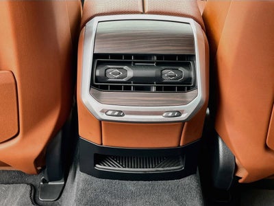 2023 BMW 7 Series 740i