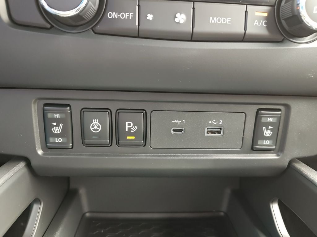2026 Nissan Frontier SV