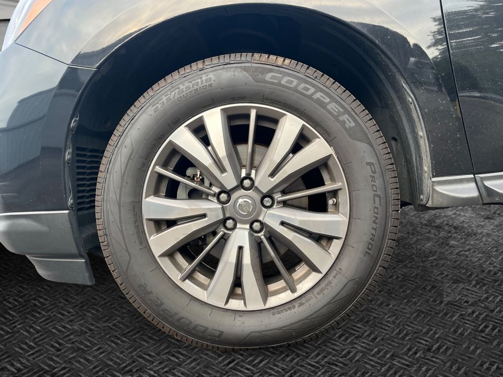 2018 Nissan Pathfinder SL