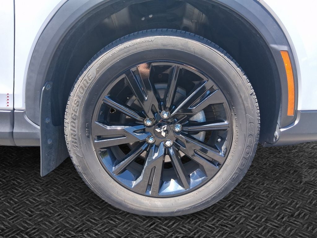2024 Mitsubishi Eclipse Cross Base