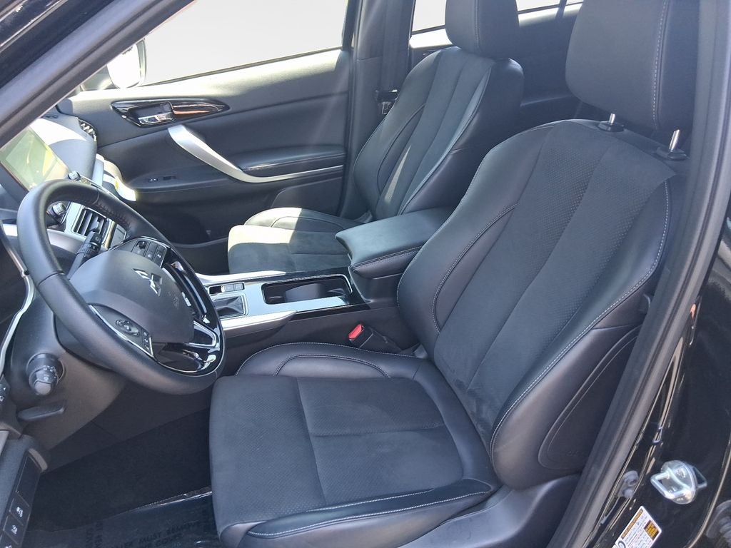 2025 Mitsubishi Eclipse Cross Base