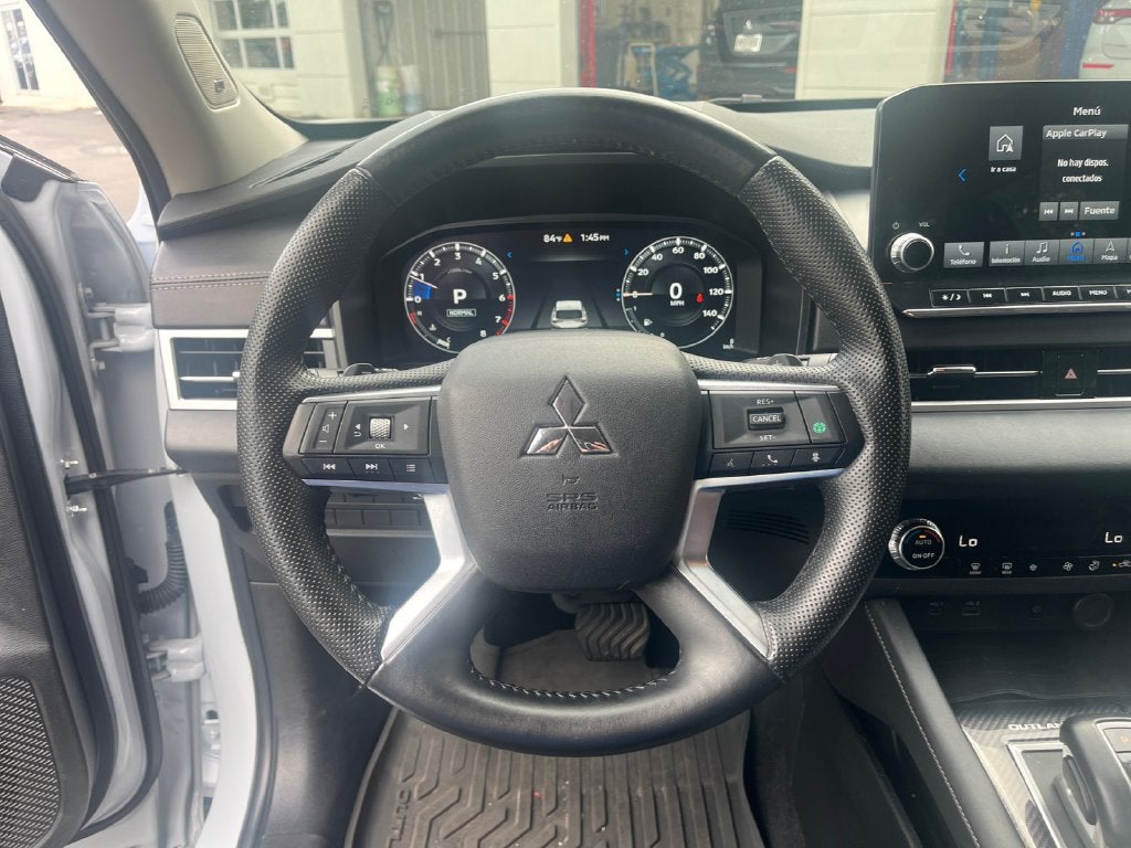 2024 Mitsubishi Outlander Base