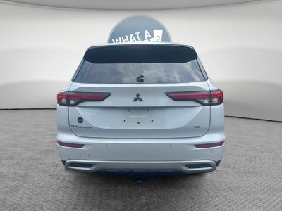 2024 Mitsubishi Outlander Base
