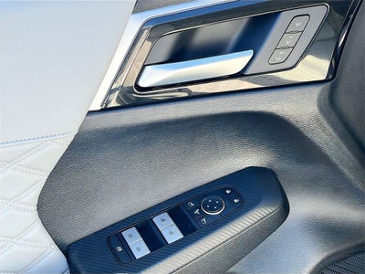 2025 Mitsubishi Outlander PHEV SEL