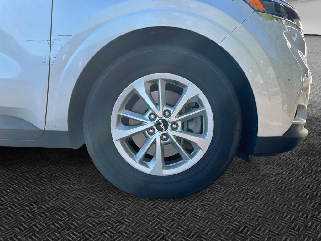 2022 Kia Carnival LX