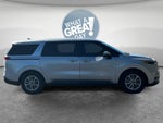 2022 Kia Carnival LX