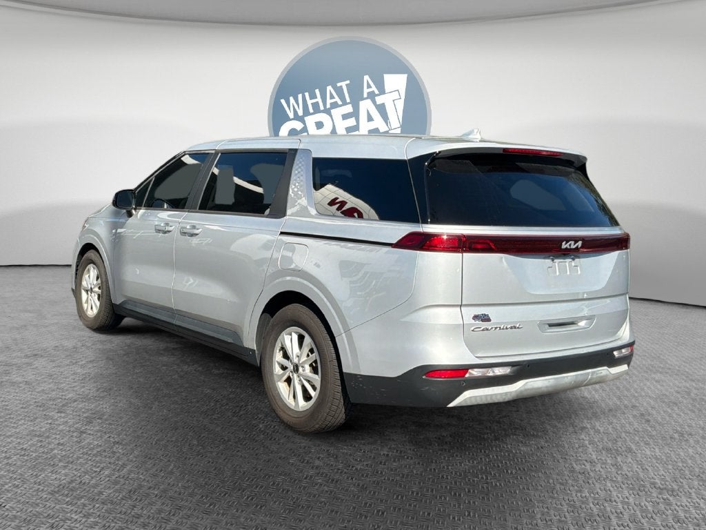 2022 Kia Carnival LX