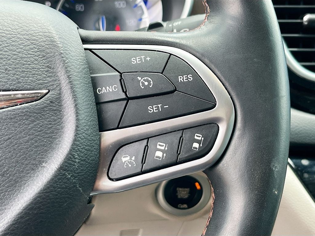 2017 Chrysler Pacifica Touring L Plus