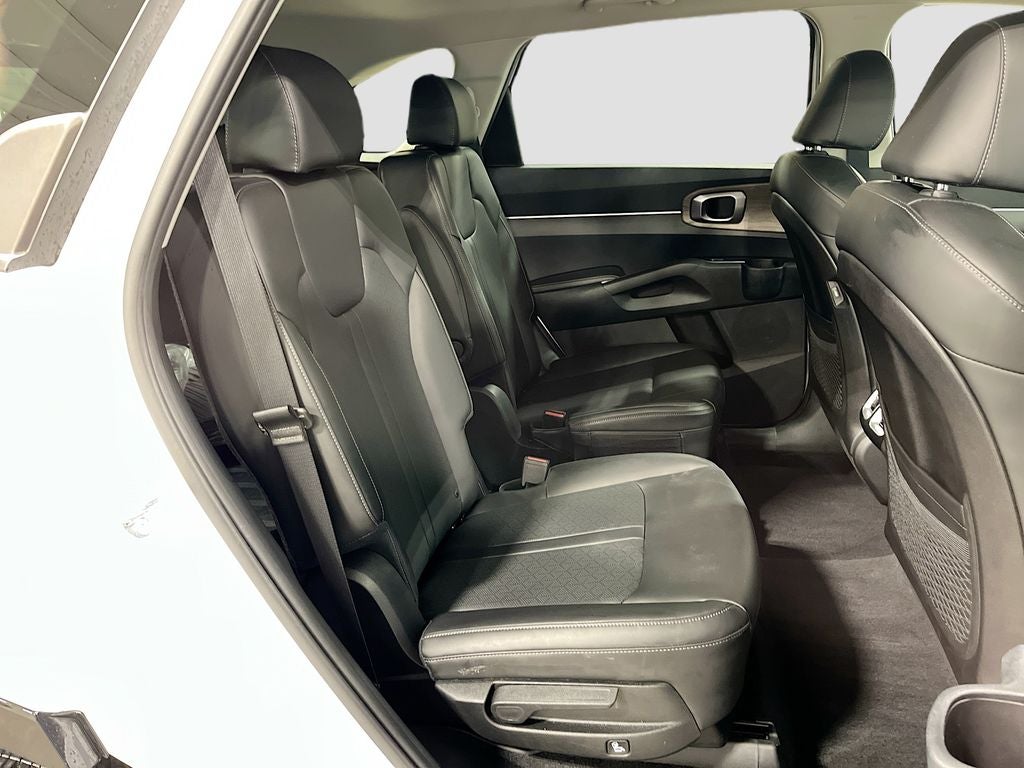 2023 Kia Sorento EX