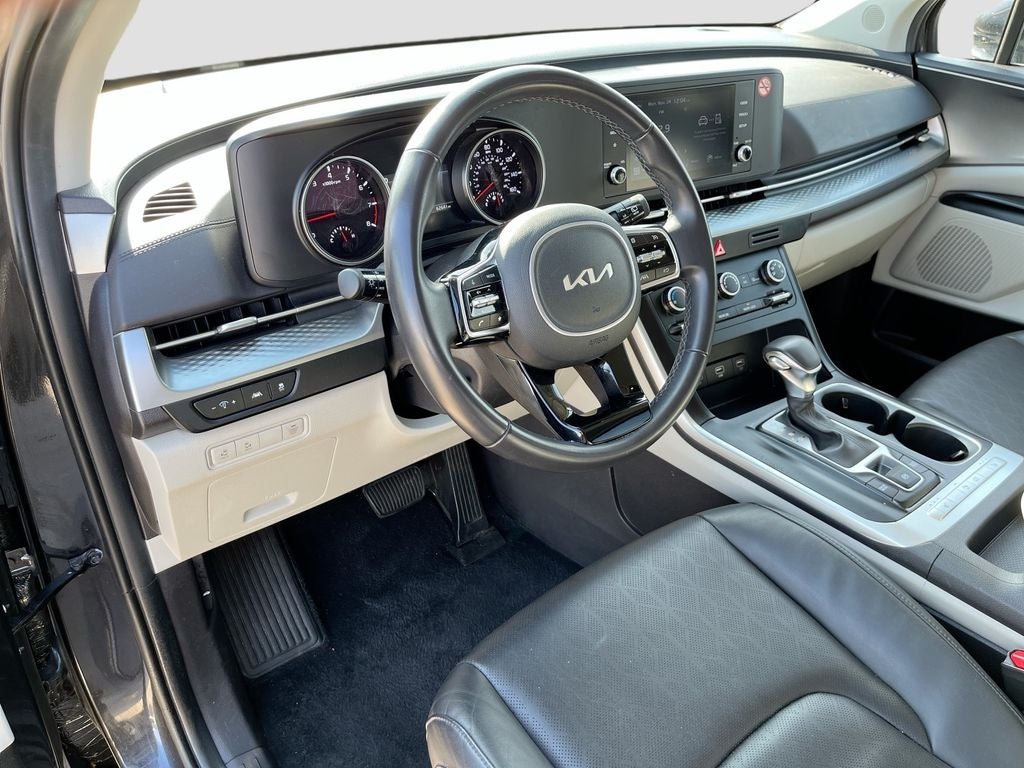 2024 Kia Carnival LX