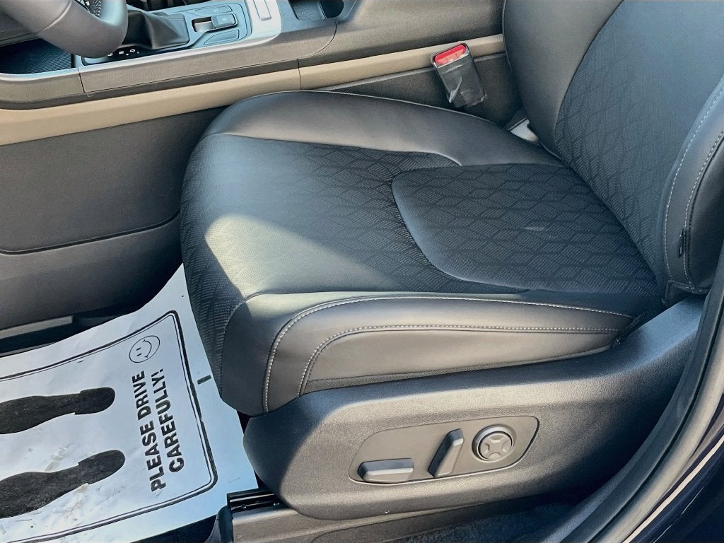 2027 Kia Carnival LXS