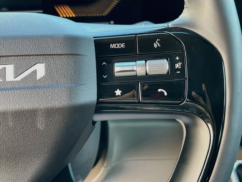 2027 Kia Carnival LXS