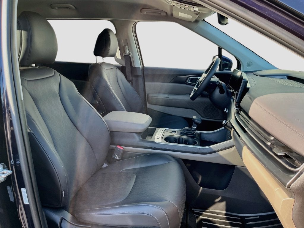 2027 Kia Carnival LXS
