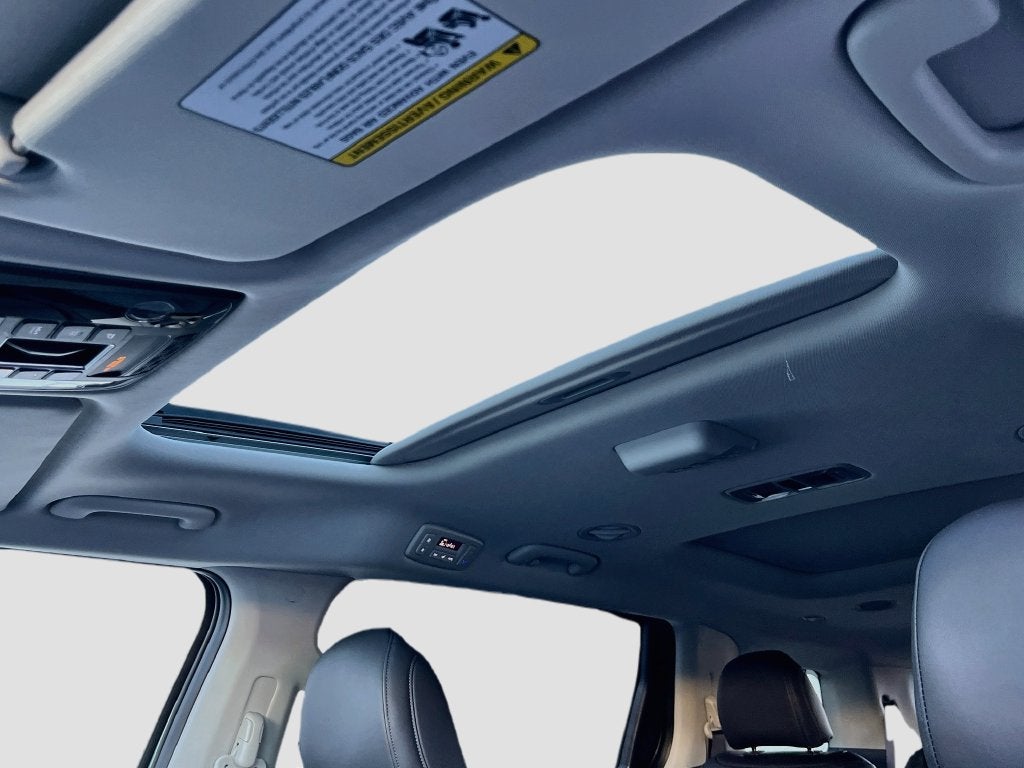 2027 Kia Carnival Hybrid SX