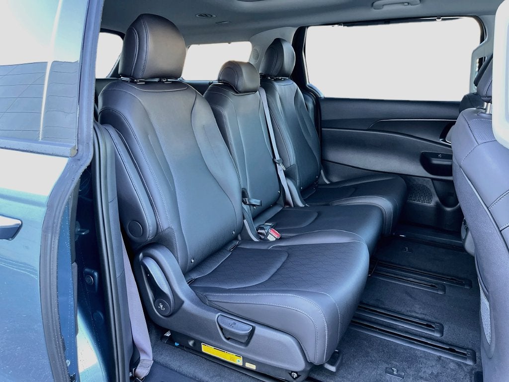 2027 Kia Carnival Hybrid SX